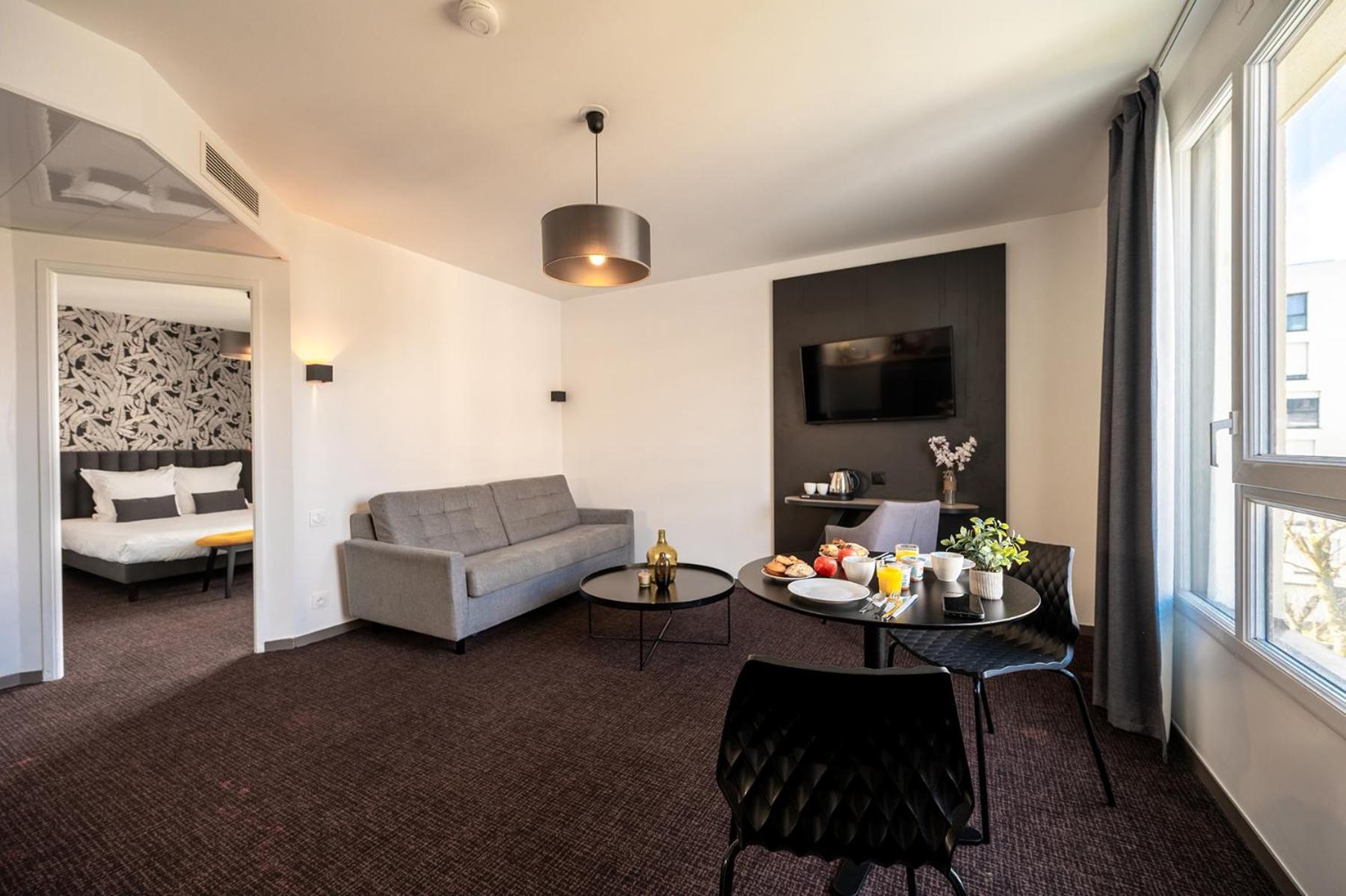 Néméa Appart'Hôtel Vélizy Europe Esterno foto