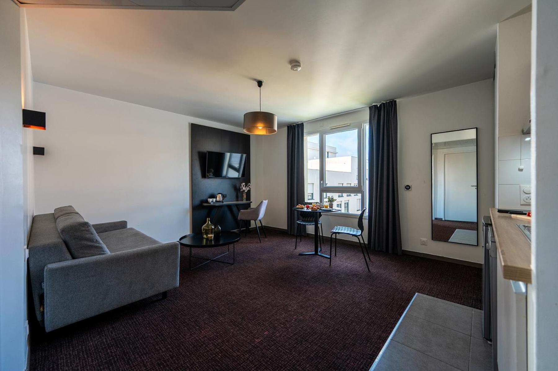 Néméa Appart'Hôtel Vélizy Europe Esterno foto