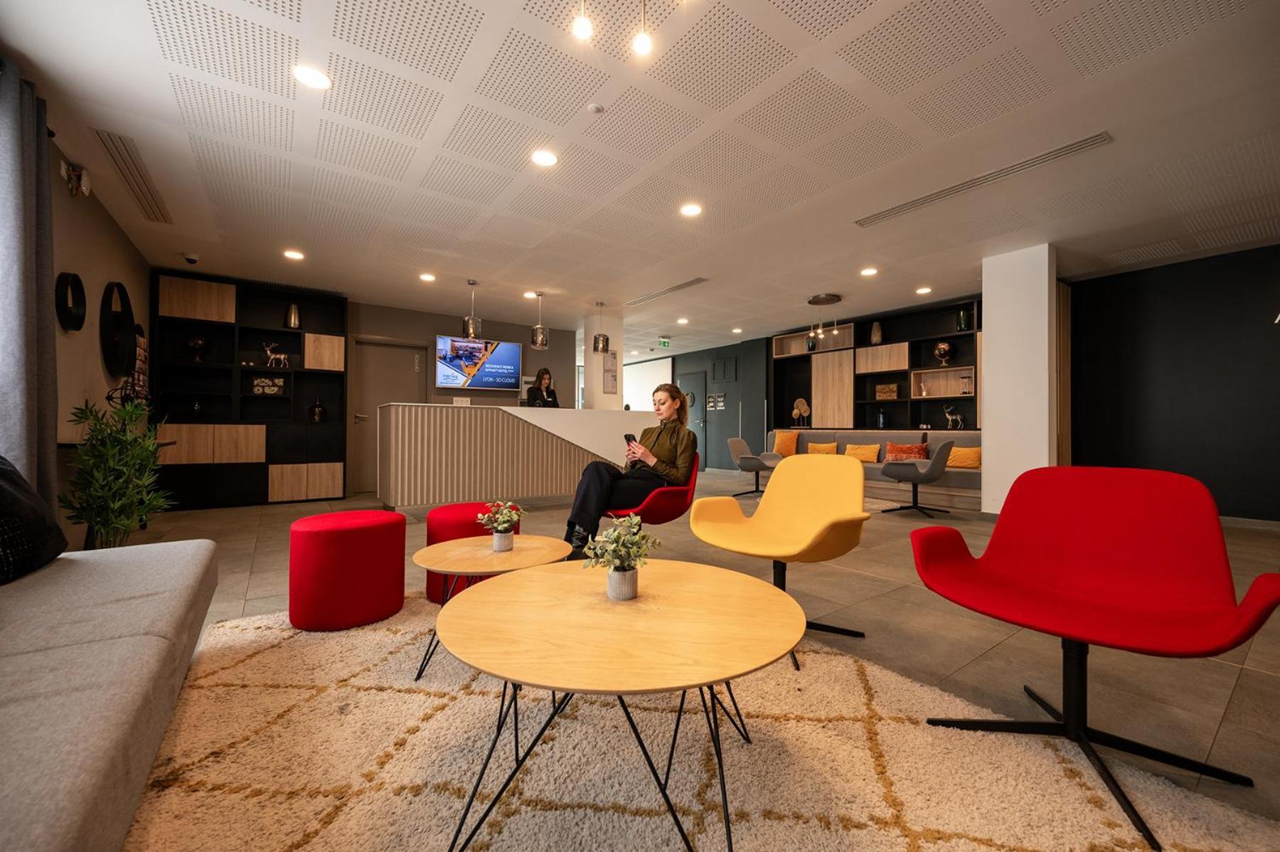 Néméa Appart'Hôtel Vélizy Europe Esterno foto