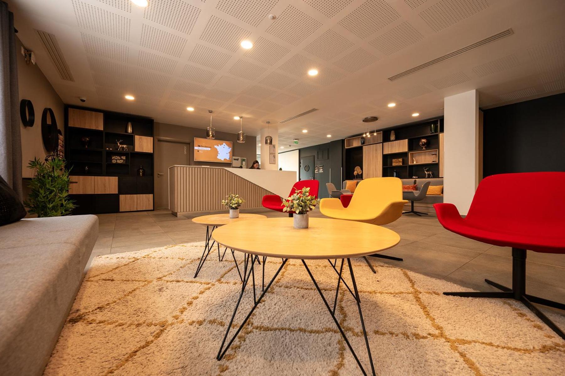 Néméa Appart'Hôtel Vélizy Europe Esterno foto