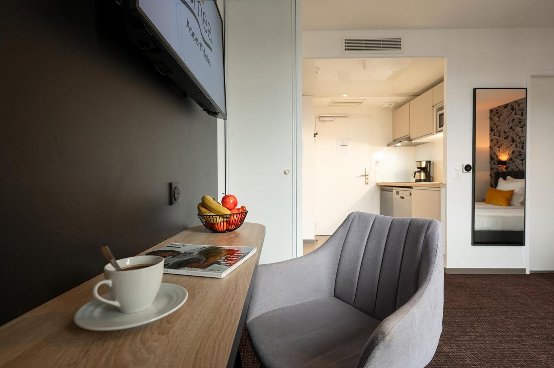 Néméa Appart'Hôtel Vélizy Europe Esterno foto