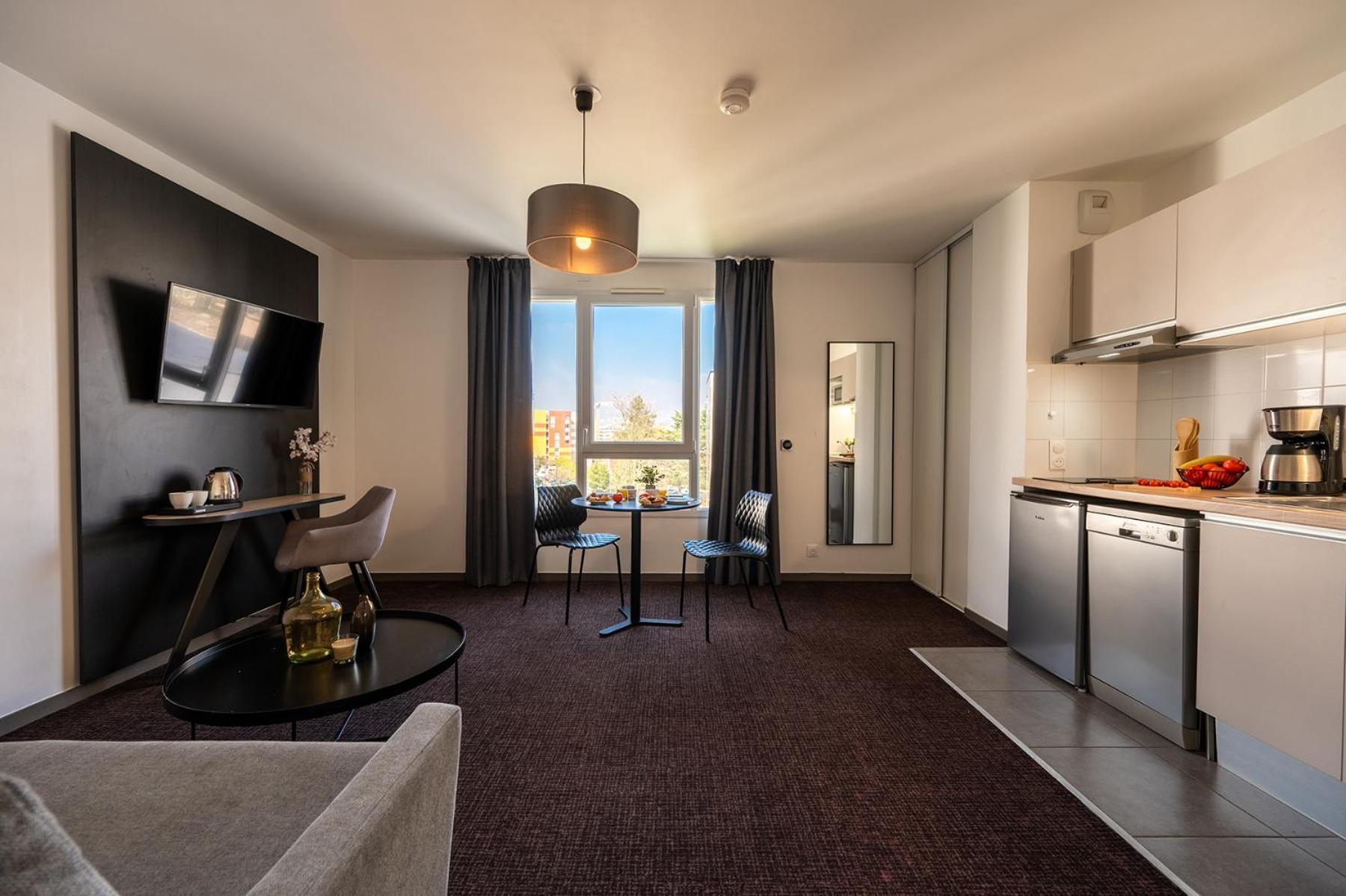 Néméa Appart'Hôtel Vélizy Europe Esterno foto